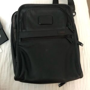 TUMI Alpha || Leather Travel Organizer